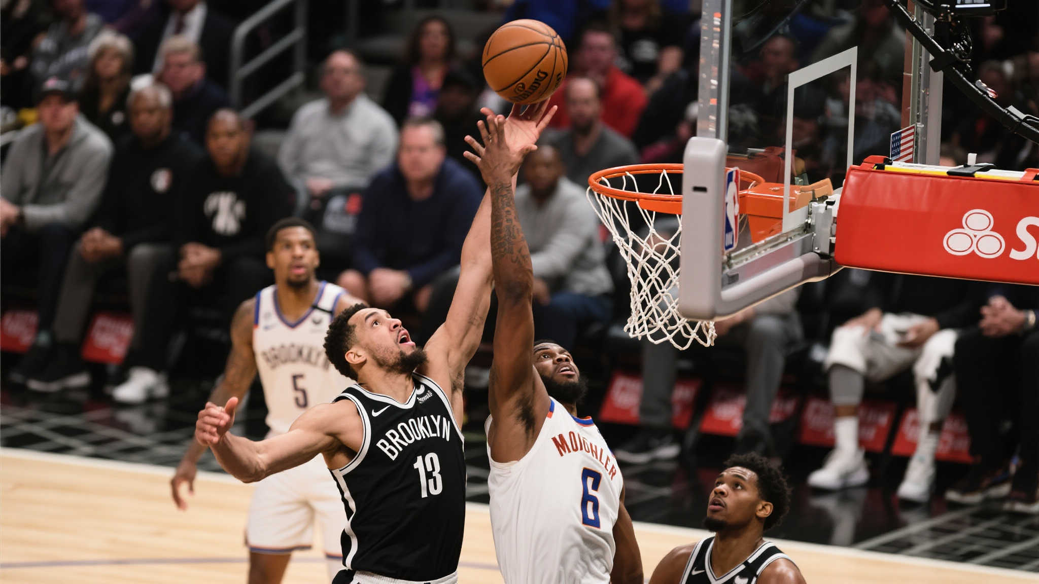 现代打法催生脆弱体质
篮板争抢更凶猛?三分投篮效